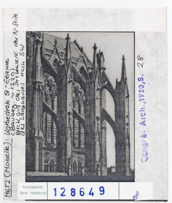 Vorschaubild Metz, Kathedrale St. Etienne (Baubeginn um 1220) Blick auf das Strebewerk der Nordseite des Langhauses nach SW Diasammlung